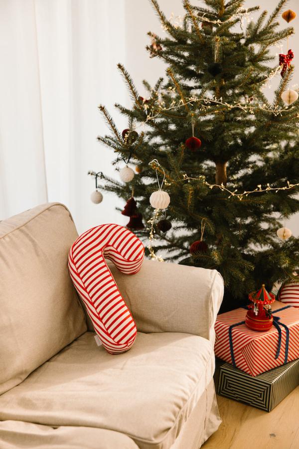 poduszka laska poduszka cukierek poduszka świąteczna na kanapie bettys home