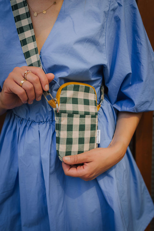 Torebka na telefon | Gingham | Green Grass
