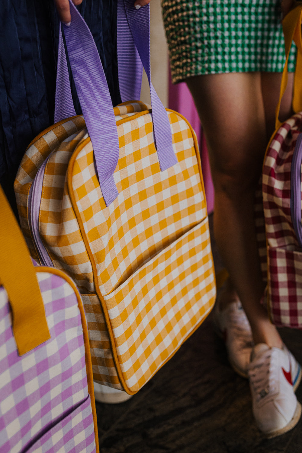 plecak w kratkę żółty od Bettys Home z fioletowymi paskami plecak do samolotu bagaż podręczny, dobry plecak miejski