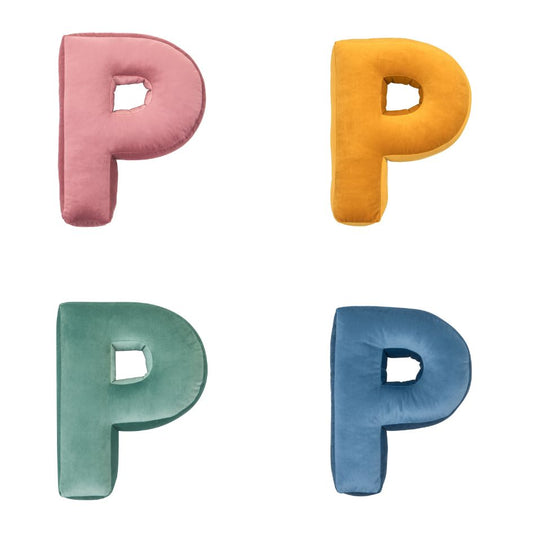 Poduszki literki welurowe P w czterech kolorach od Bettys Home