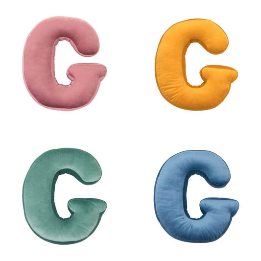 Poduszki literki welurowe G od Bettys Home w czterech kolorach 
