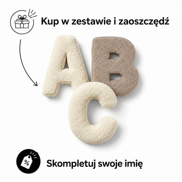 Poduszki Literki boucle od Bettys home na białym tle  c