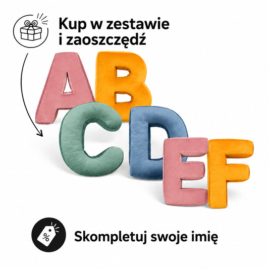Poduszki Literki welurowe od Bettys home na białym tle 1